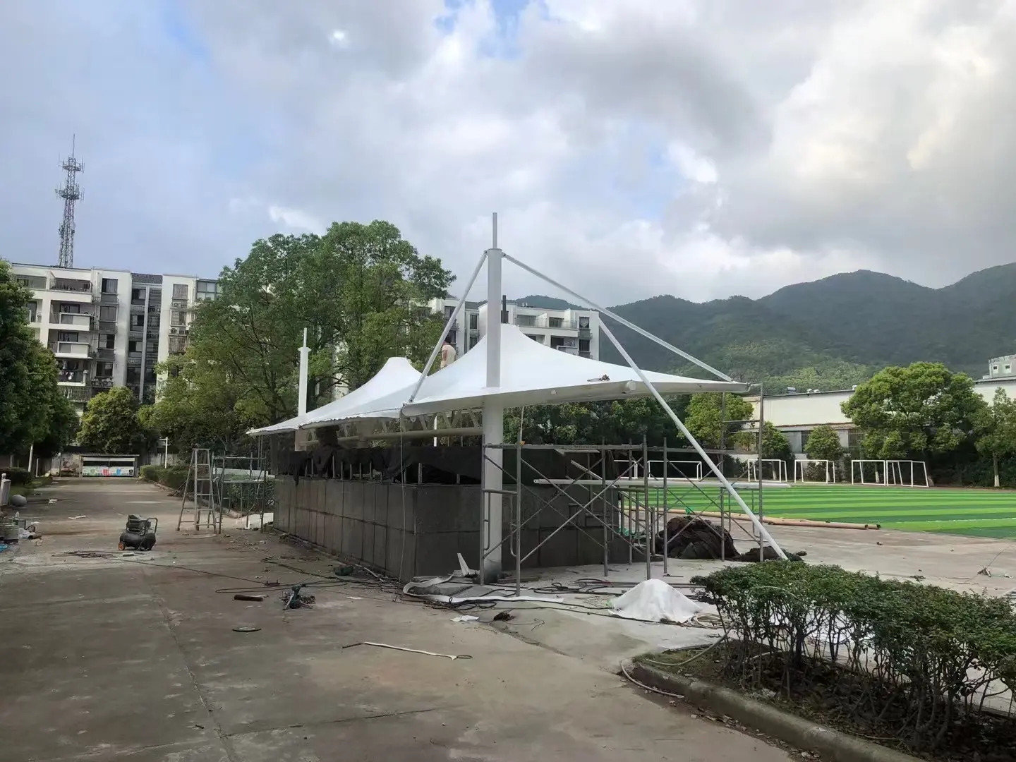 2026年贵州惠水停车棚球场棚改造纪实：老旧雨棚换新，运维压力怎么降